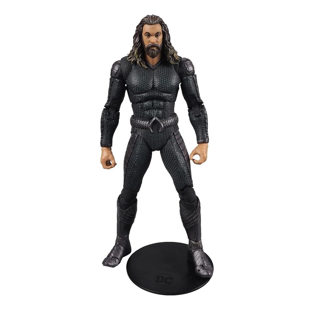 McFarlane Bandai DC Multiverse Figura de acción Aquaman – Rey de la Atlántida increíblemente detallado con Ultra articulación, Trident y Tarjeta de Arte TM15341